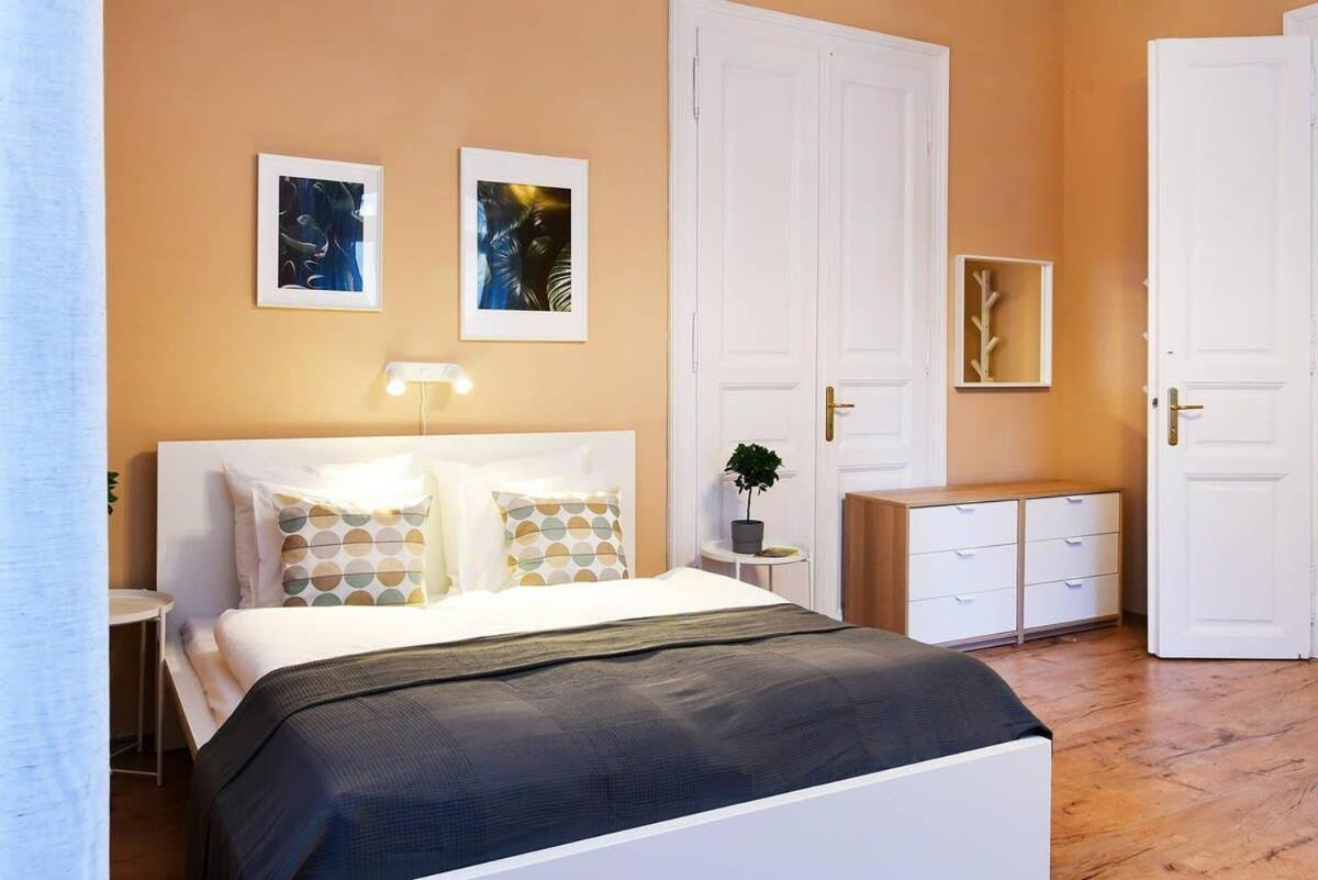 Very Central Very Spacious New Home Budapeste Exterior foto